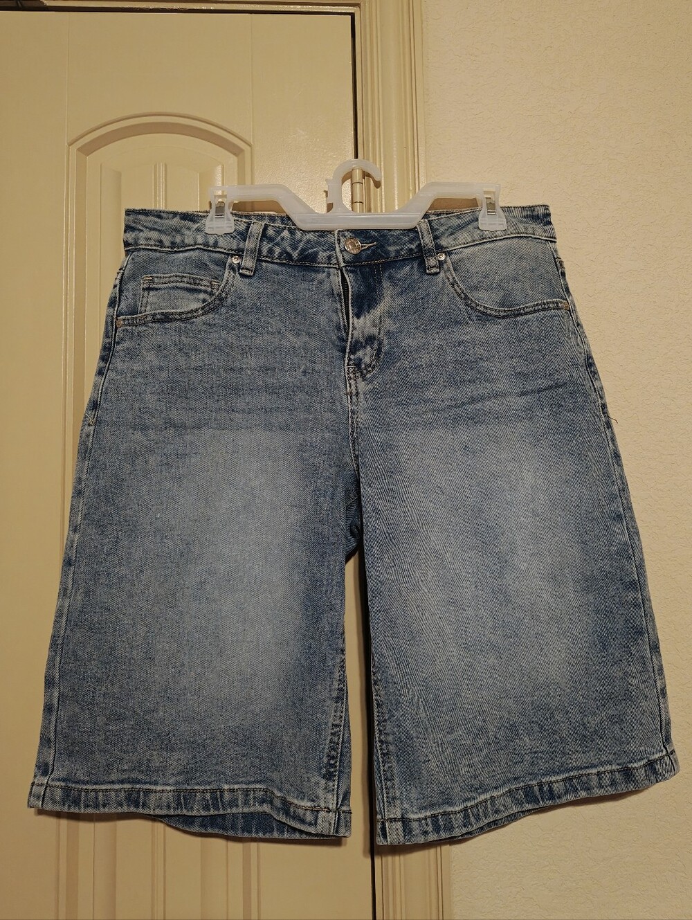 Madden Girl High Rise Denim Jorts Baggy Skater Shorts Size 9 Light Wash 🛹✨ NWOT